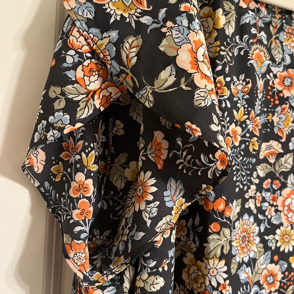 LOFT short sleeve blouse